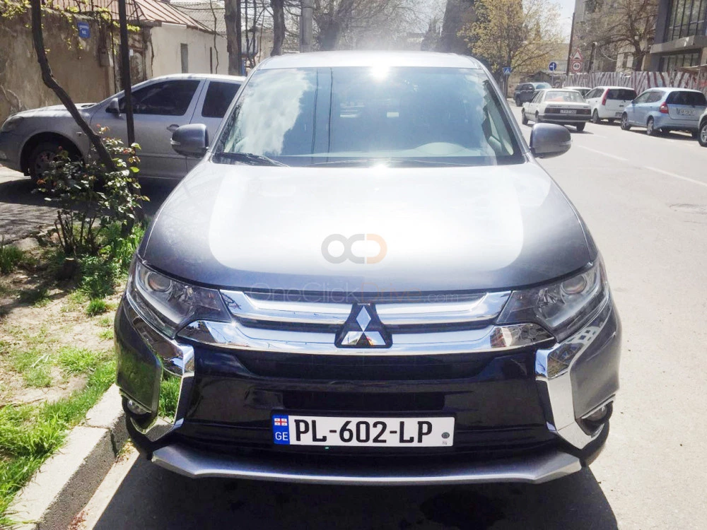 Silver Mitsubishi Outlander 2015 for rent in Tbilisi 2